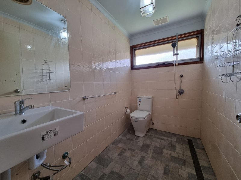 Photo - 13 Spring Valley Drive, Clayton South VIC 3169 - Image 7