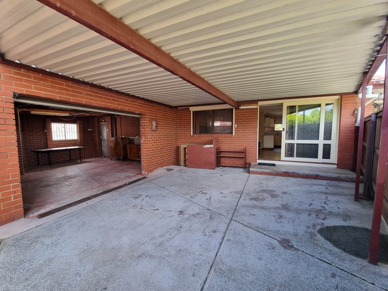 Photo - 13 Spring Valley Drive, Clayton South VIC 3169 - Image 9