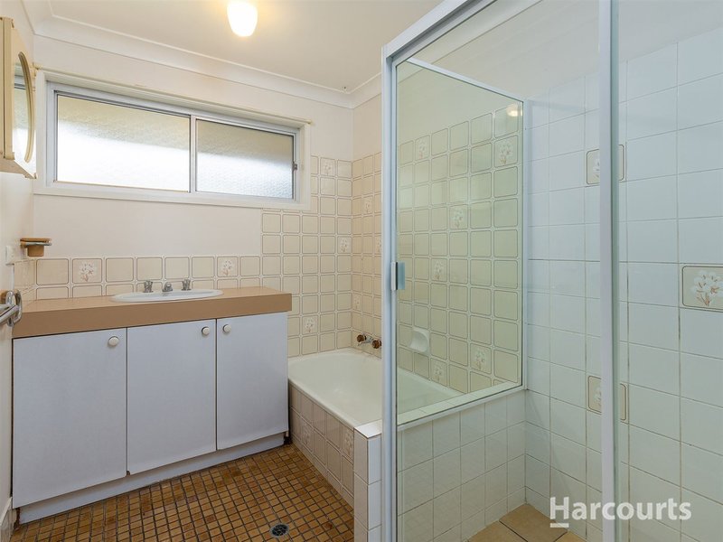 Photo - 13 St Quentin Rd , Petrie QLD 4502 - Image 8