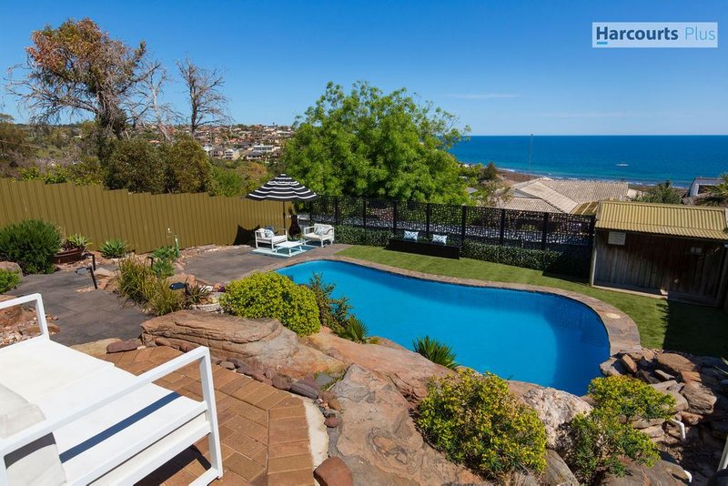 Photo - 13 St Vincents Avenue, Hallett Cove SA 5158 - Image 18