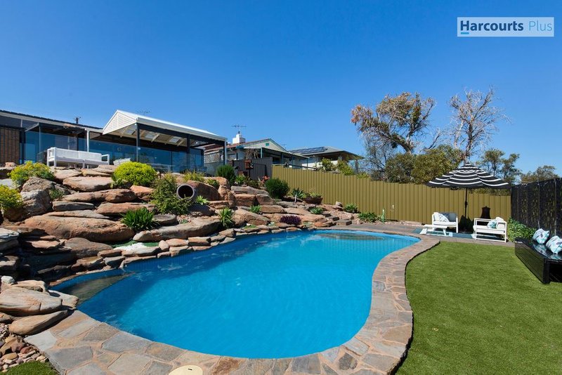 Photo - 13 St Vincents Avenue, Hallett Cove SA 5158 - Image 19