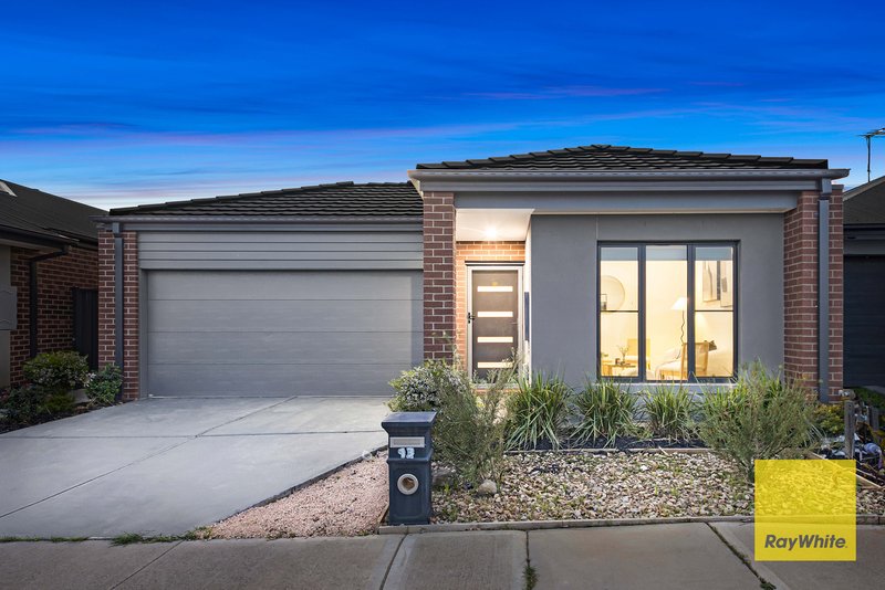 13 Stacey Parade, Mount Cottrell VIC 3024