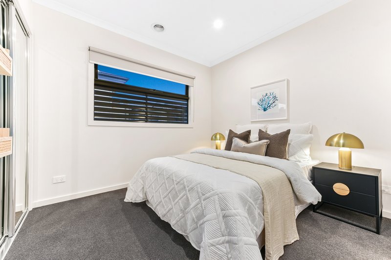 Photo - 1/3 Stamford Crescent, Rowville VIC 3178 - Image 12