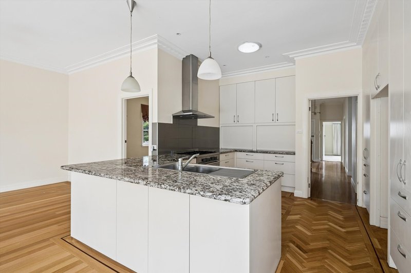 Photo - 13 Staughton Road, Glen Iris VIC 3146 - Image 7