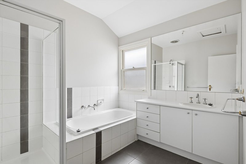 Photo - 13 Staughton Road, Glen Iris VIC 3146 - Image 9