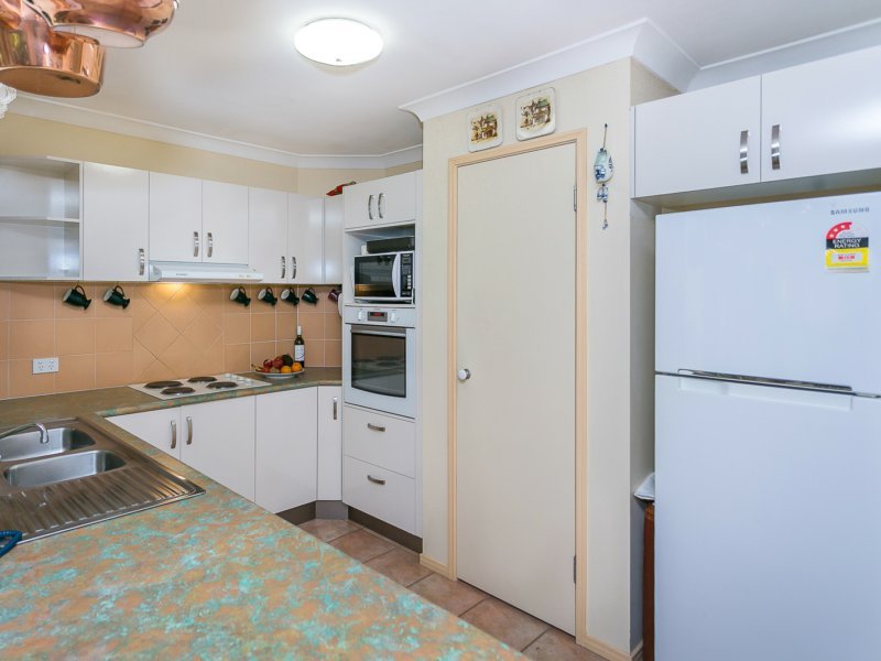 Photo - 13 Stockman Crescent, Mudgeeraba QLD 4213 - Image 5