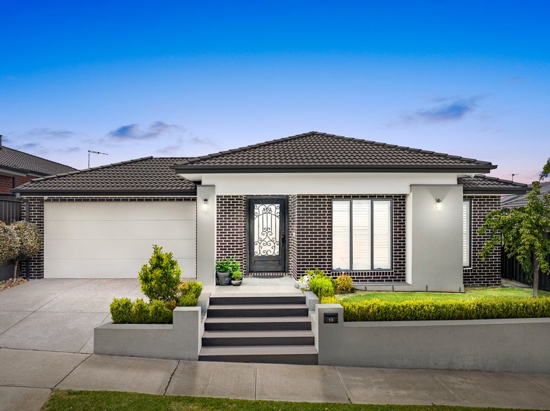 13 Stonemasons Way, Mernda VIC 3754