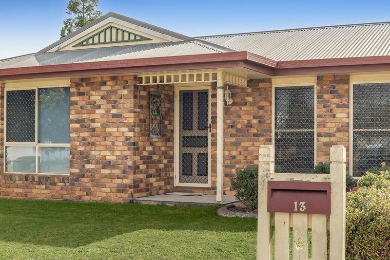 Photo - 13 Strathconan Drive, Glenvale QLD 4350 - Image 2
