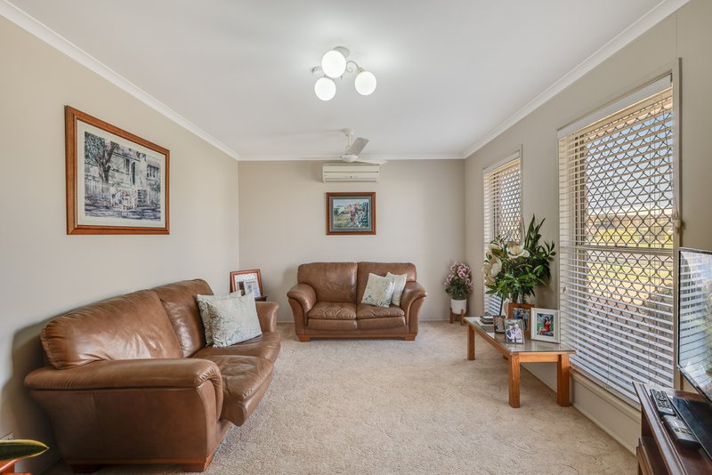 Photo - 13 Strathconan Drive, Glenvale QLD 4350 - Image 3