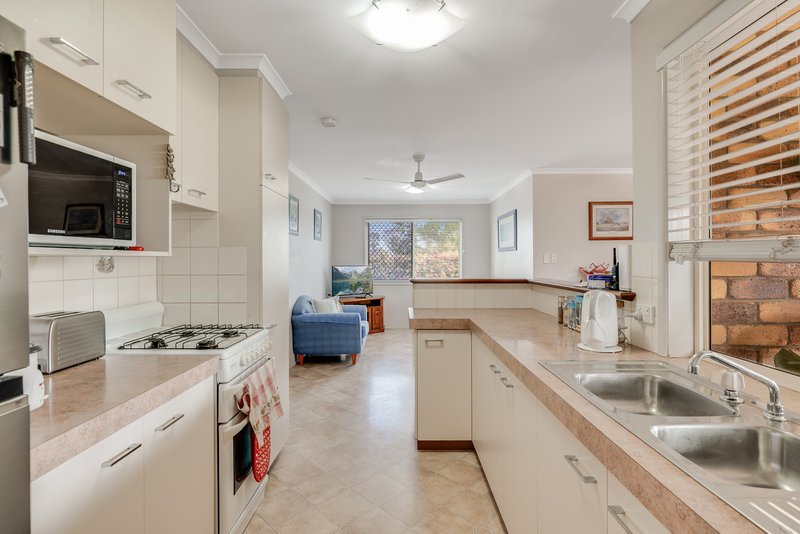 Photo - 13 Strathconan Drive, Glenvale QLD 4350 - Image 5