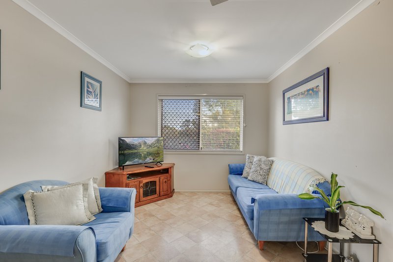 Photo - 13 Strathconan Drive, Glenvale QLD 4350 - Image 7
