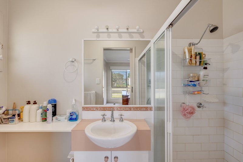 Photo - 13 Strathconan Drive, Glenvale QLD 4350 - Image 12