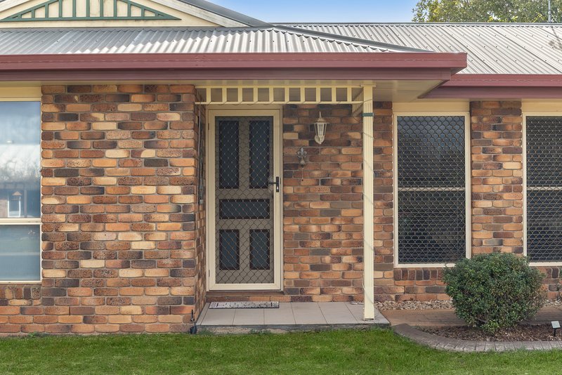 Photo - 13 Strathconan Drive, Glenvale QLD 4350 - Image 17