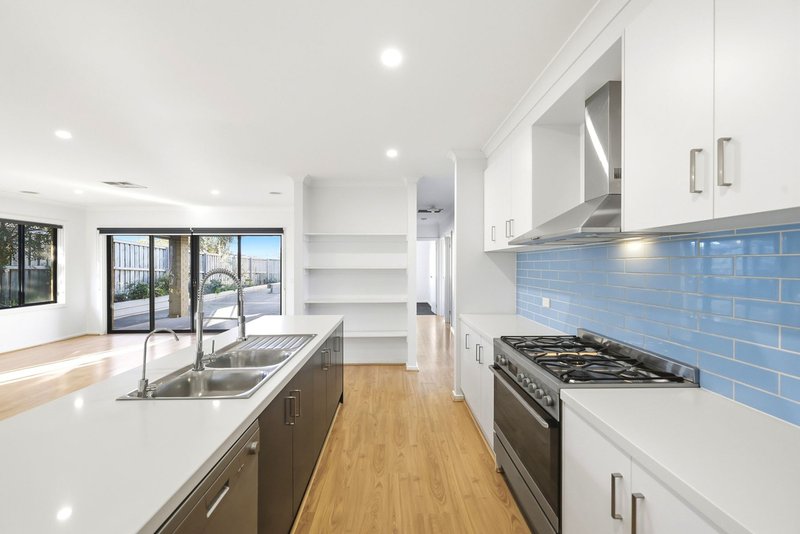 Photo - 13 Sublime Point Road, Bacchus Marsh VIC 3340 - Image 2