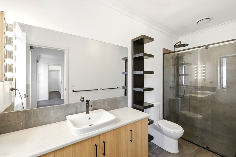 Photo - 13 Sublime Point Road, Bacchus Marsh VIC 3340 - Image 9