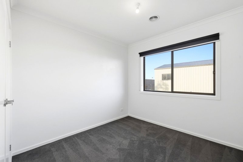 Photo - 13 Sublime Point Road, Bacchus Marsh VIC 3340 - Image 13