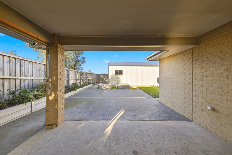 Photo - 13 Sublime Point Road, Bacchus Marsh VIC 3340 - Image 15