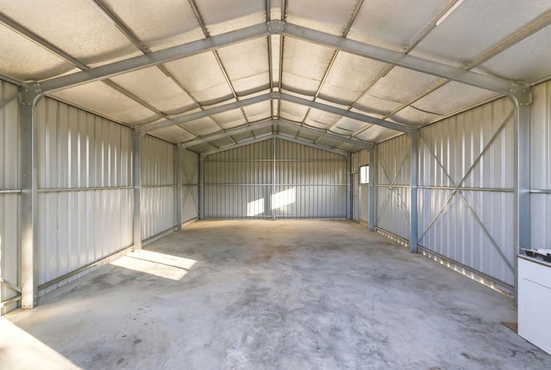 Photo - 13 Sublime Point Road, Bacchus Marsh VIC 3340 - Image 21