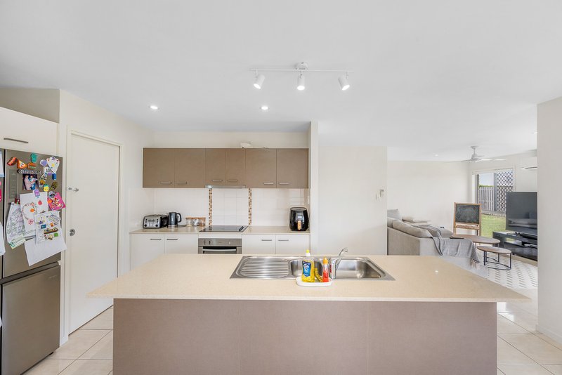 Photo - 13 Sundew Street, New Auckland QLD 4680 - Image 2