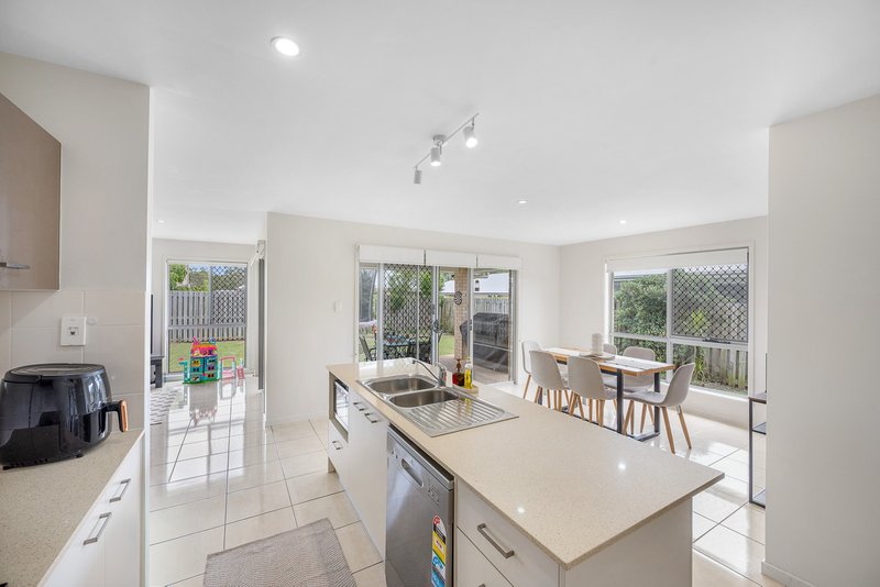 Photo - 13 Sundew Street, New Auckland QLD 4680 - Image 6