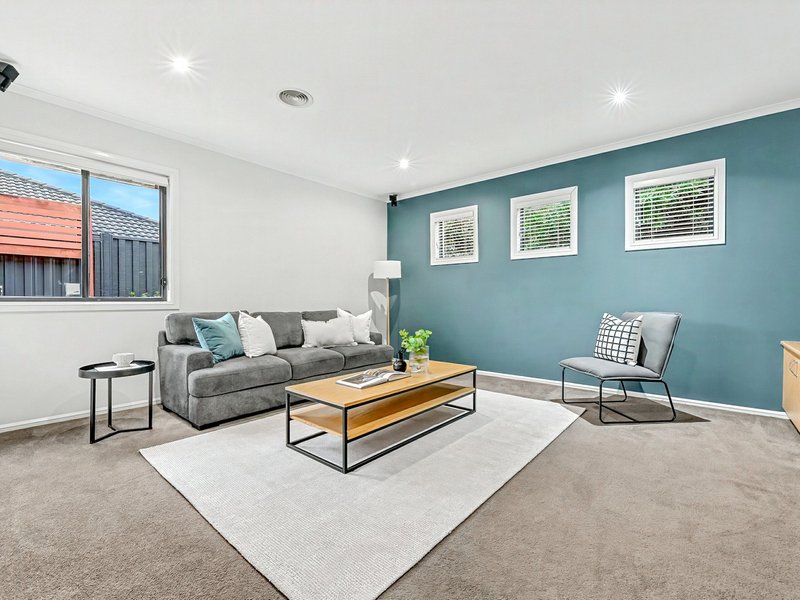 Photo - 13 Sunhill Way, Berwick VIC 3806 - Image 9