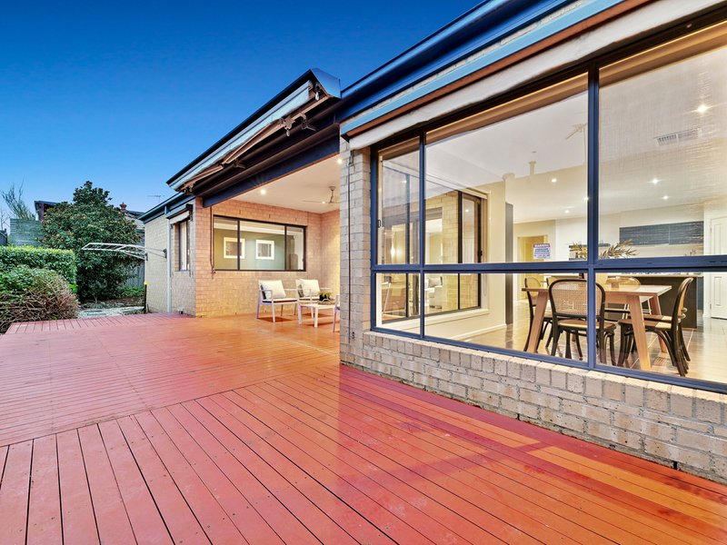 Photo - 13 Sunhill Way, Berwick VIC 3806 - Image 17