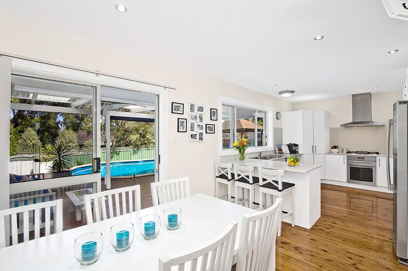 Photo - 13 Sunset Place, Frenchs Forest NSW 2086 - Image 2