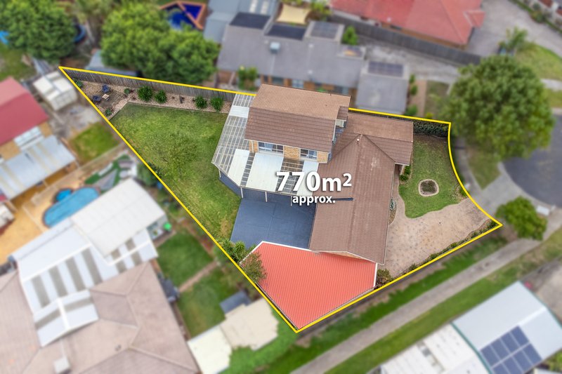 Photo - 13 Surrey Court, Craigieburn VIC 3064 - Image 26