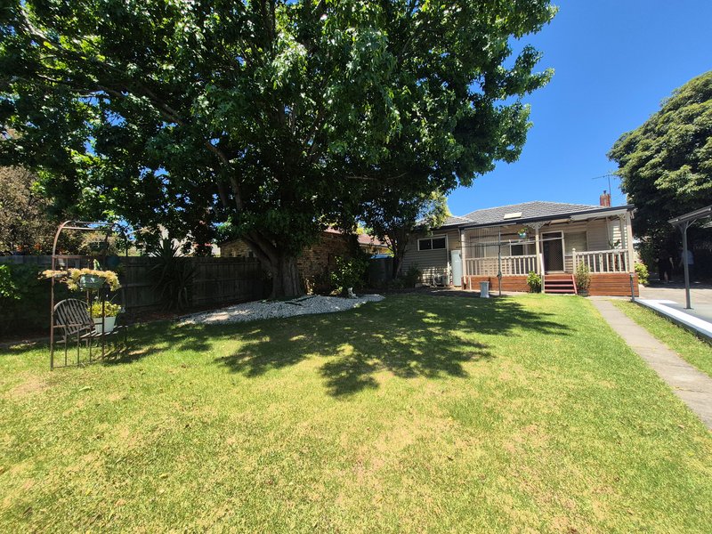 Photo - 13 Sussex Street, Blackburn North VIC 3130 - Image 13