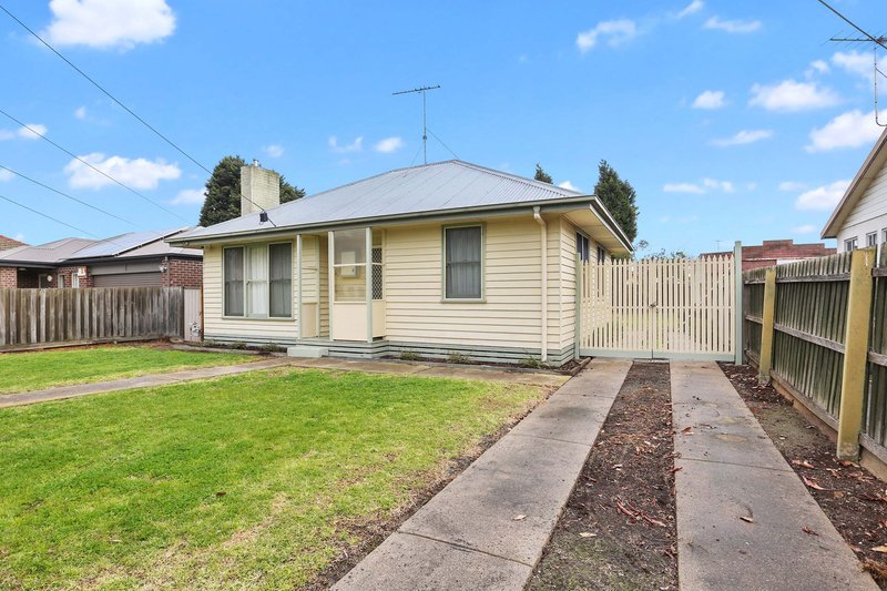 Photo - 13 Swallow Crescent, Norlane VIC 3214 - Image 7