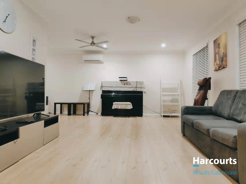 Photo - 13 Swanbrook Place, Parkinson QLD 4115 - Image 2