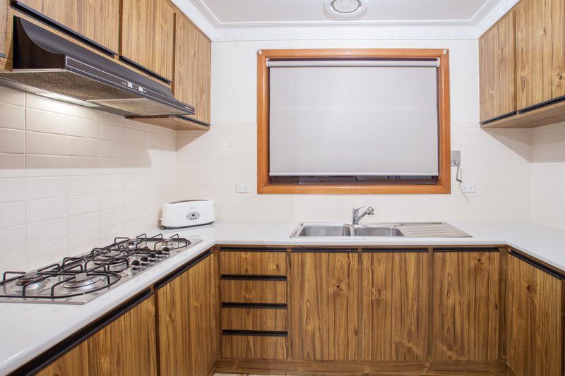 Photo - 13 Swindon Court, Lalor VIC 3075 - Image 6