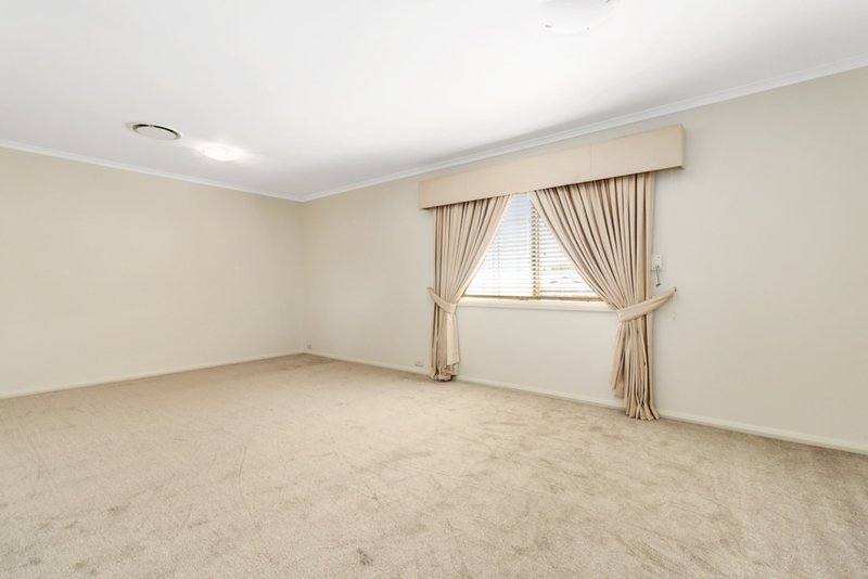 Photo - 13 Swindon Place, Chipping Norton NSW 2170 - Image 8