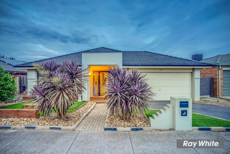 Photo - 13 Swordgrass Avenue, Tarneit VIC 3029 - Image 3