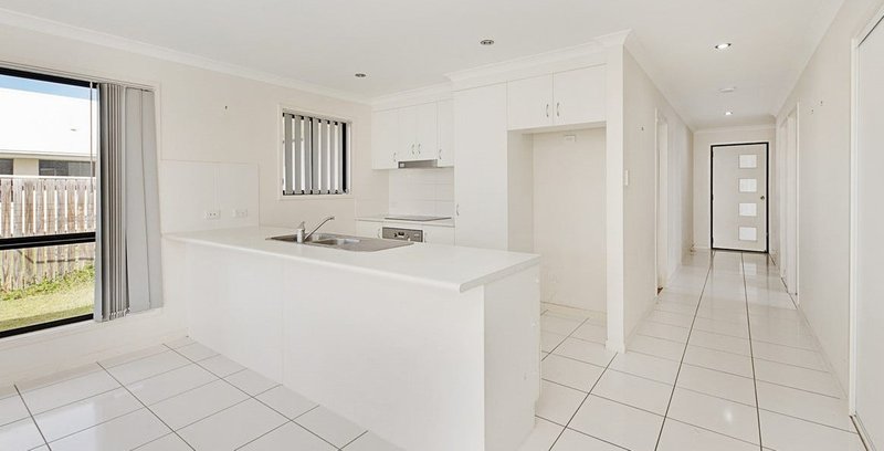 Photo - 13 Sylvana Avenue, Gracemere QLD 4702 - Image 1
