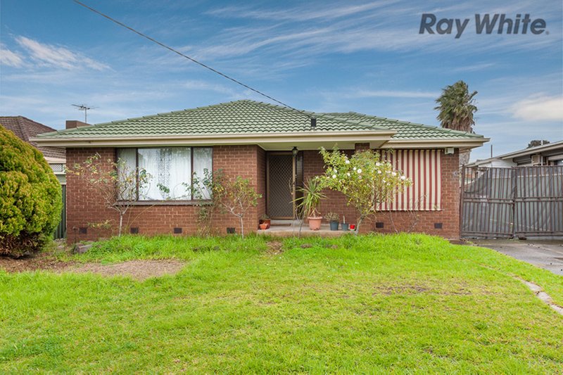 Photo - 13 Syme Street, St Albans VIC 3021 - Image 2