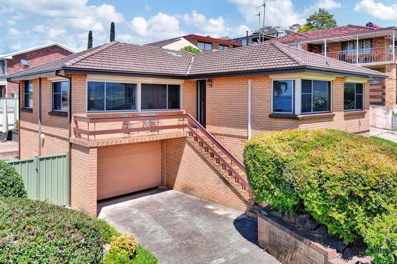 Photo - 13 Tait Avenue, Kanahooka NSW 2530 - Image 2