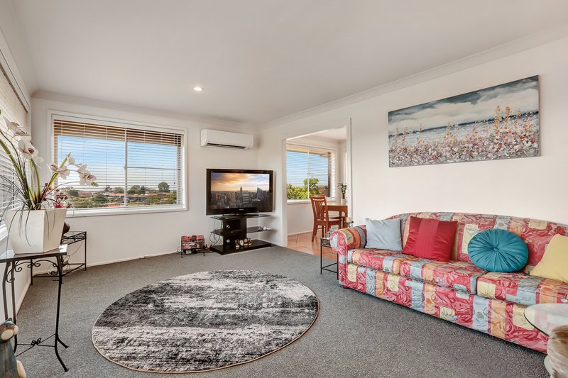 Photo - 13 Tait Avenue, Kanahooka NSW 2530 - Image 5