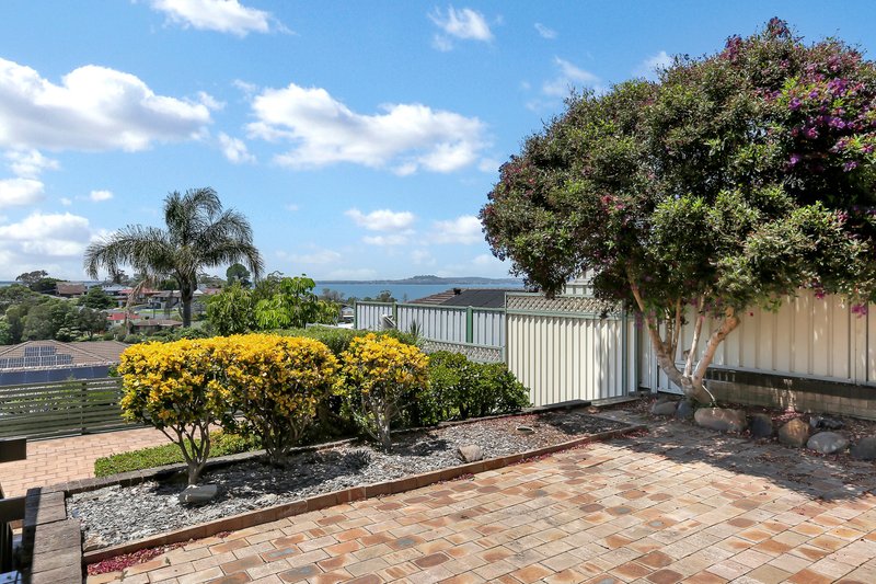 Photo - 13 Tait Avenue, Kanahooka NSW 2530 - Image 12