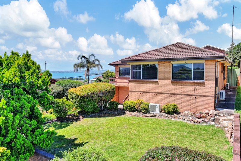 13 Tait Avenue, Kanahooka NSW 2530