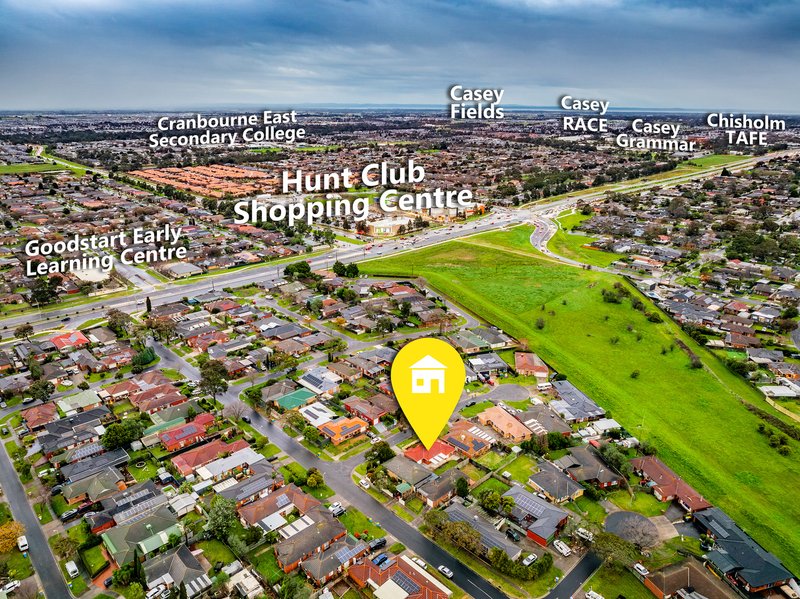 Photo - 13 Talara Court, Cranbourne VIC 3977 - Image 3