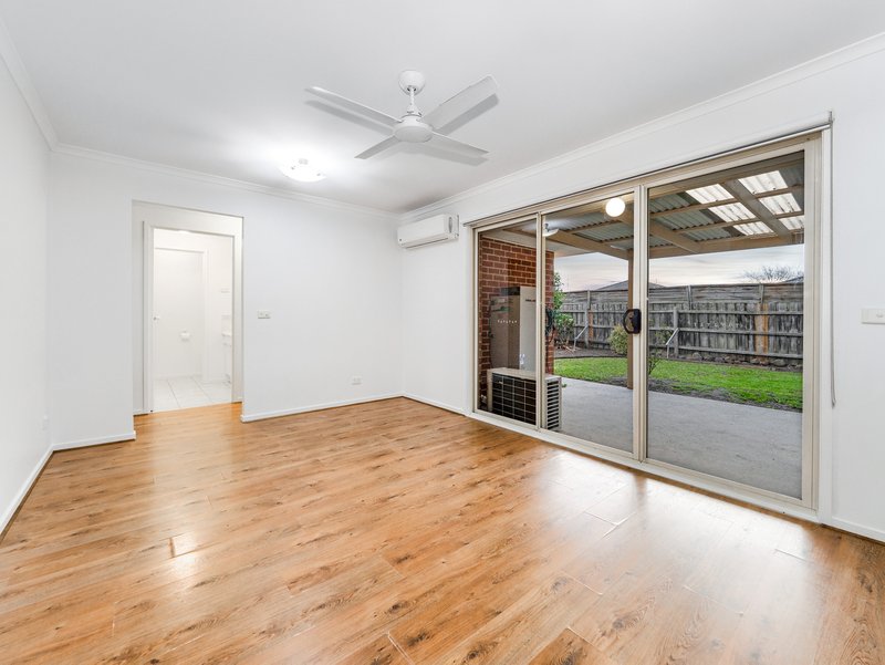 Photo - 13 Talara Court, Cranbourne VIC 3977 - Image 8