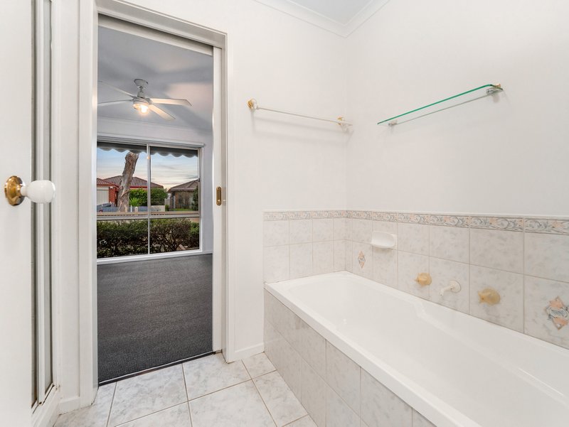 Photo - 13 Talara Court, Cranbourne VIC 3977 - Image 17