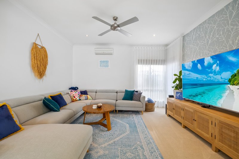 Photo - 13 Tall Trees Way, Little Mountain QLD 4551 - Image 6