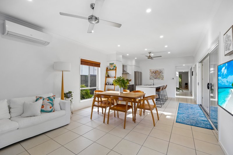 Photo - 13 Tall Trees Way, Little Mountain QLD 4551 - Image 8