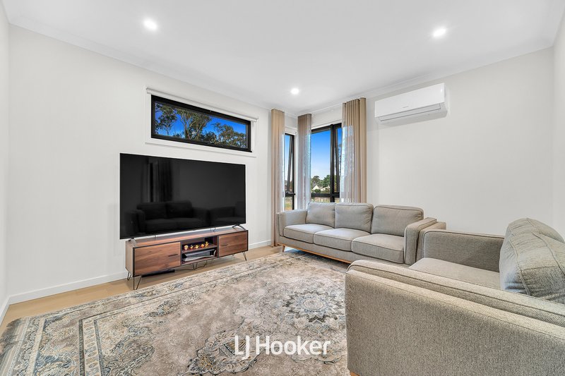 Photo - 13 Tallowood Street, Doveton VIC 3177 - Image 4