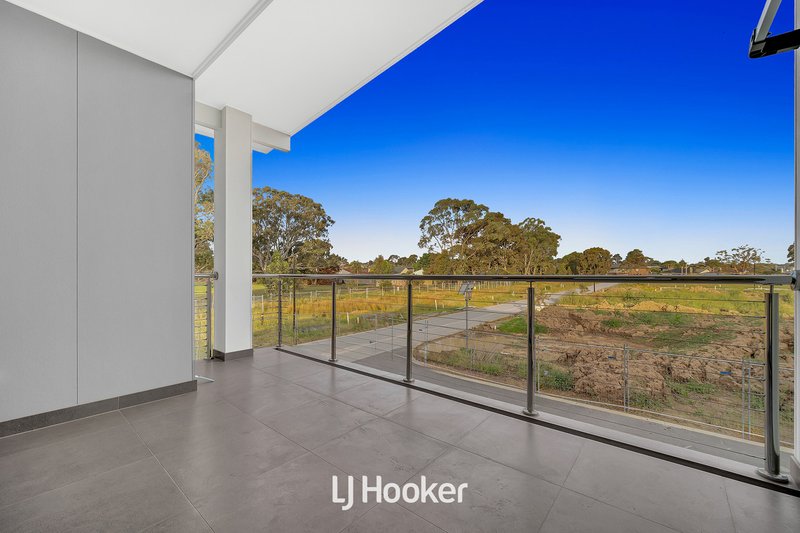 Photo - 13 Tallowood Street, Doveton VIC 3177 - Image 12