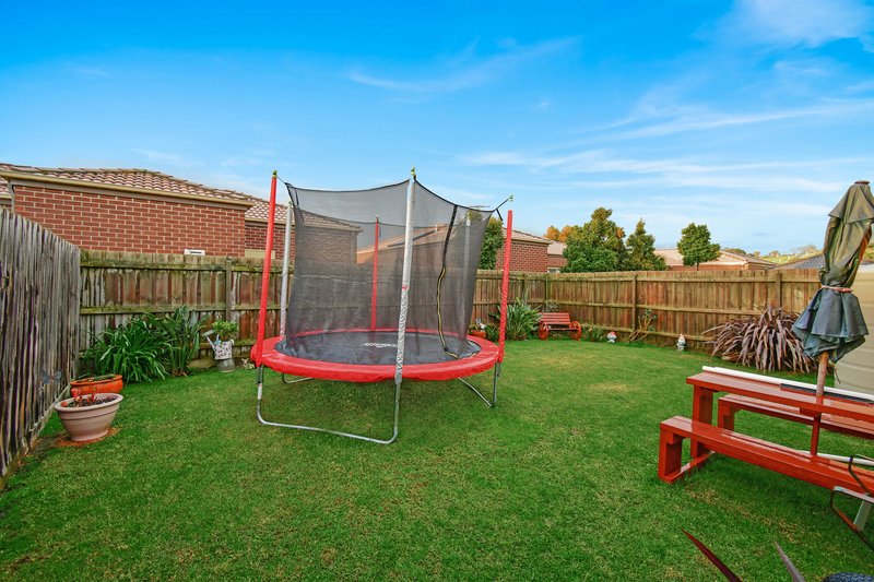 Photo - 13 Tamar Street, Pakenham VIC 3810 - Image 9