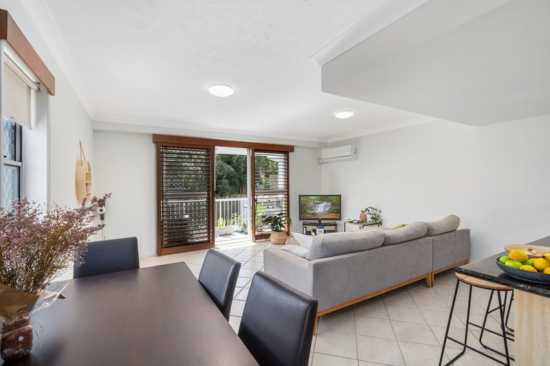 Photo - 1/3 Tarni Avenue, Palm Beach QLD 4221 - Image 7