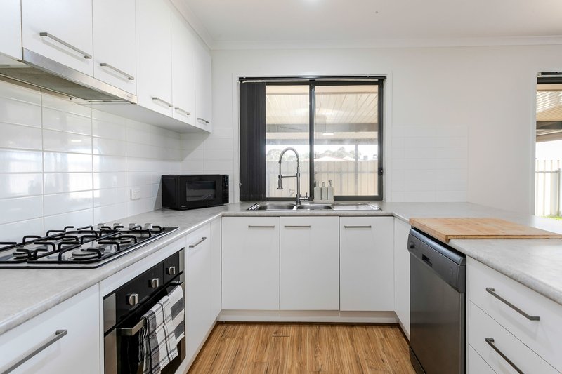 Photo - 13 Tasos Drive, Munno Para West SA 5115 - Image 10